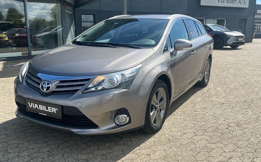 Toyota Avensis 1,8 Touring Sports VVT-I T2 Premium 147HK Stc 6g