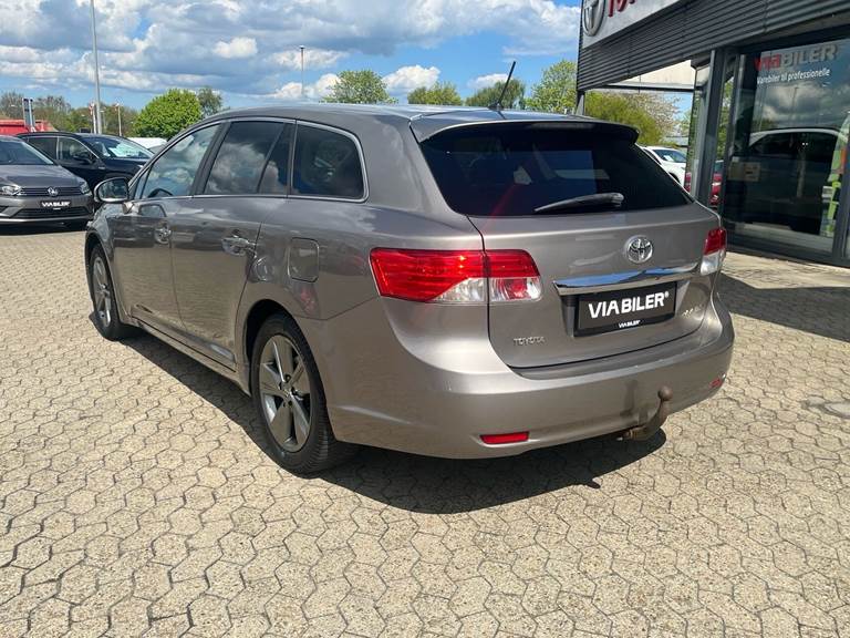 Toyota Avensis 1,8 Touring Sports VVT-I T2 Premium 147HK Stc 6g