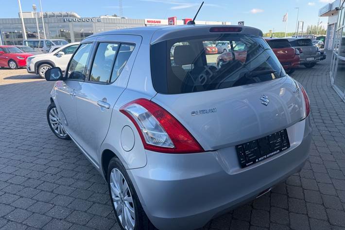 undefined Suzuki Swift fra 2012