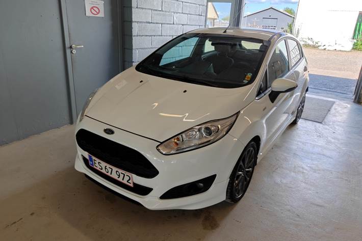 Gul Ford Fiesta fra 2016