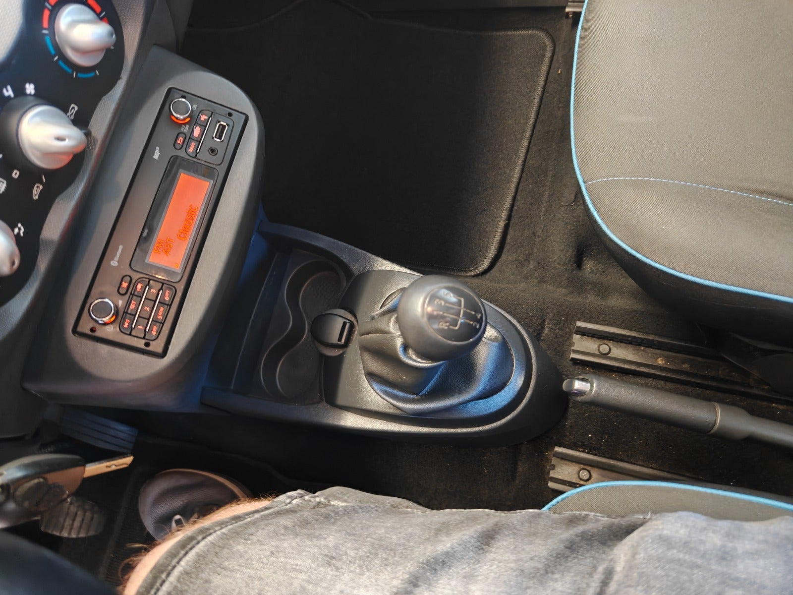 Gul Renault Twingo fra 2014