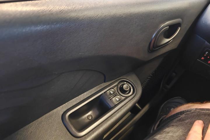 Gul Renault Twingo fra 2014