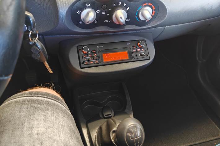 Gul Renault Twingo fra 2014