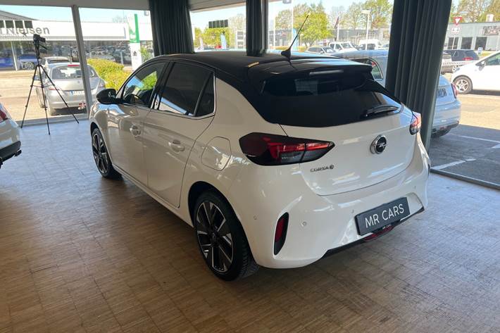 Grøn Opel Corsa-e fra 2021