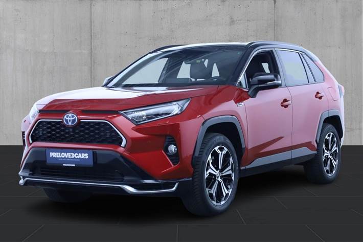 Rød Toyota RAV4 fra 2020