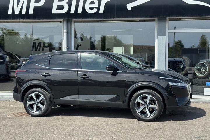 Sort Nissan Qashqai fra 2021
