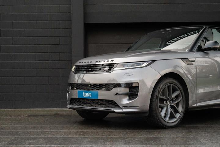 Sølv Land Rover Range Rover sport fra 2023