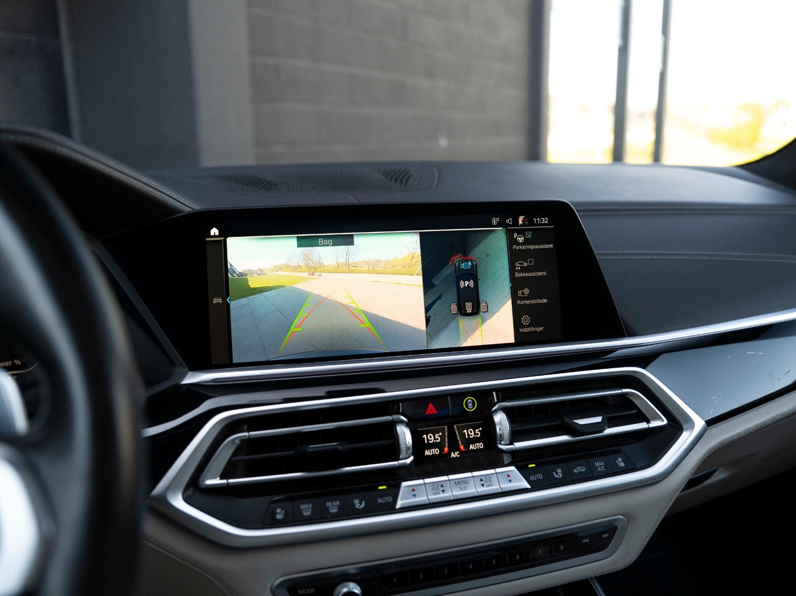 Sort BMW X5 fra 2021