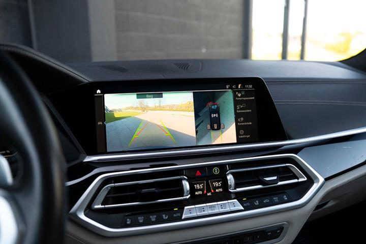 Sort BMW X5 fra 2021