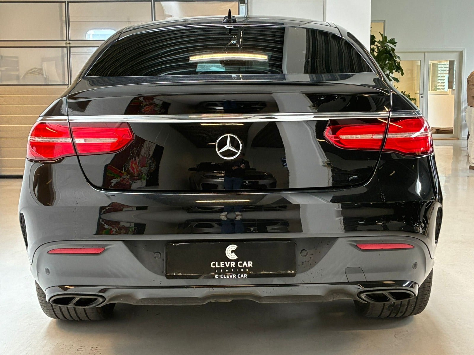 Sort Mercedes GLE43 fra 2017