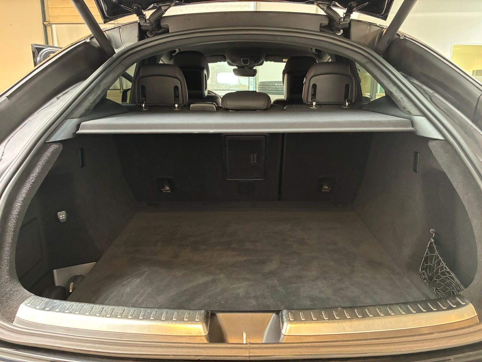 Sort Mercedes GLE43 fra 2017