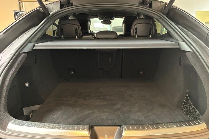 Sort Mercedes GLE43 fra 2017