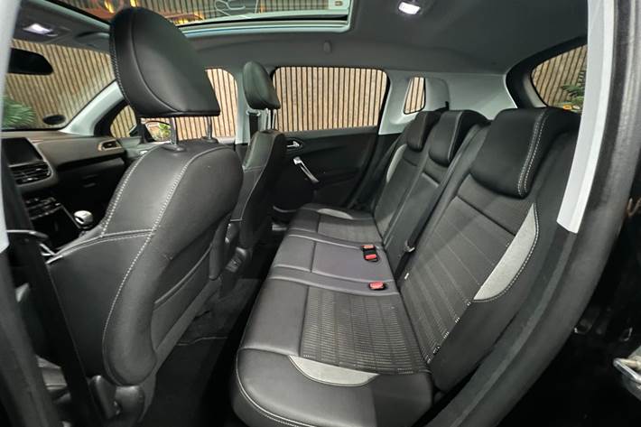 undefined Peugeot 2008 fra 2018