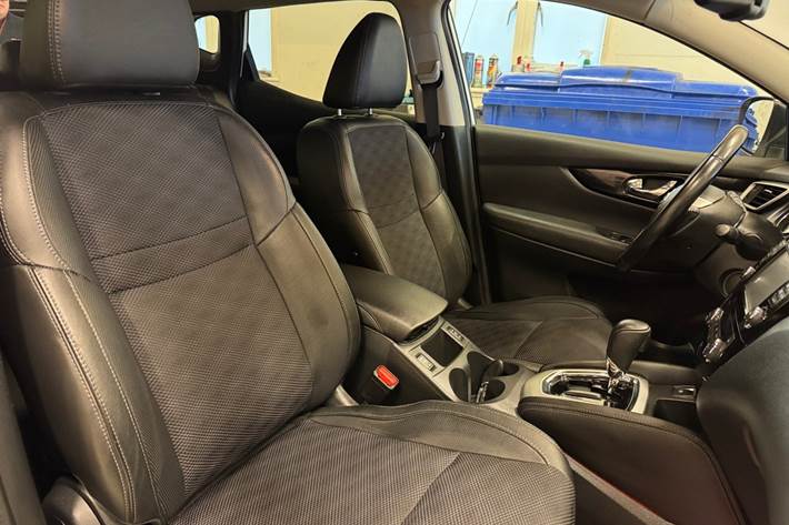 Hvid Nissan Qashqai fra 2014