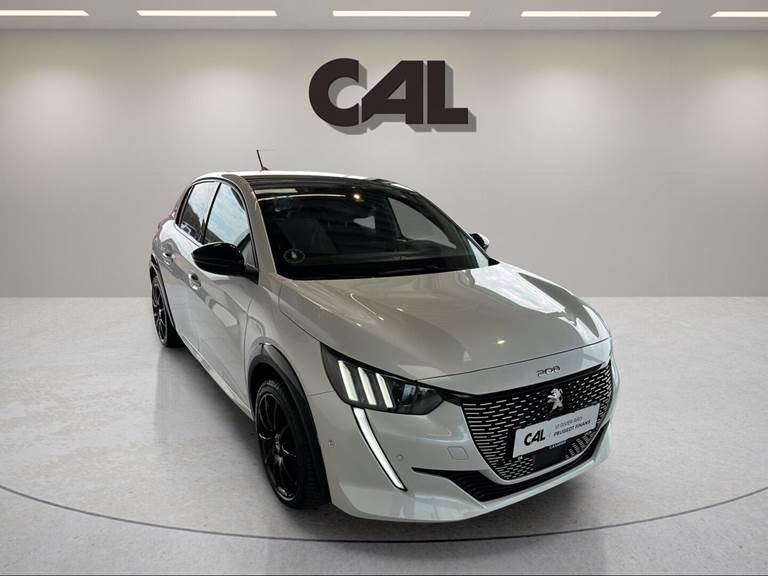 Peugeot e-208 50 GT