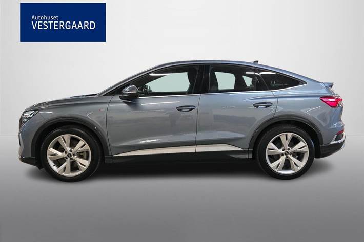Blå Audi Q4 e-tron fra 2024