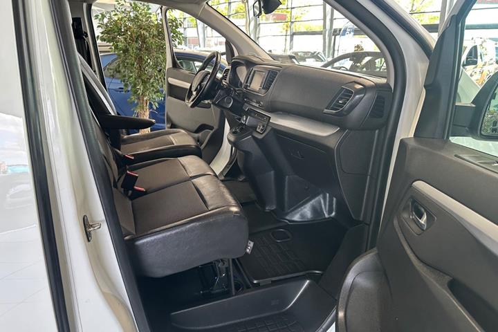 Hvid Peugeot Expert fra 2021