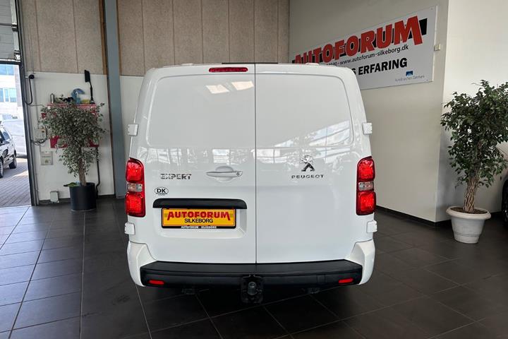 Hvid Peugeot Expert fra 2021
