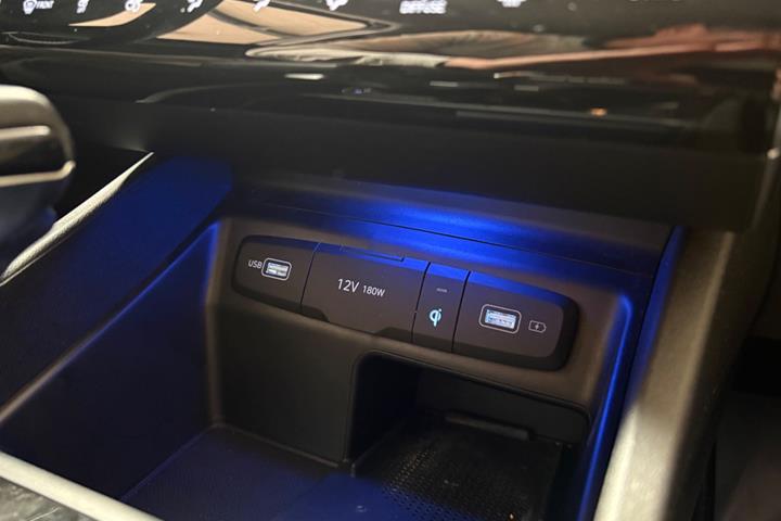 Sølv Hyundai Tucson fra 2021