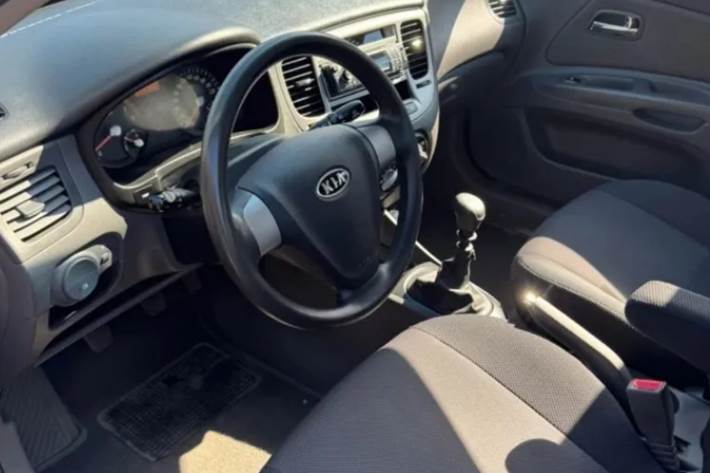 undefined Kia Rio fra 2007