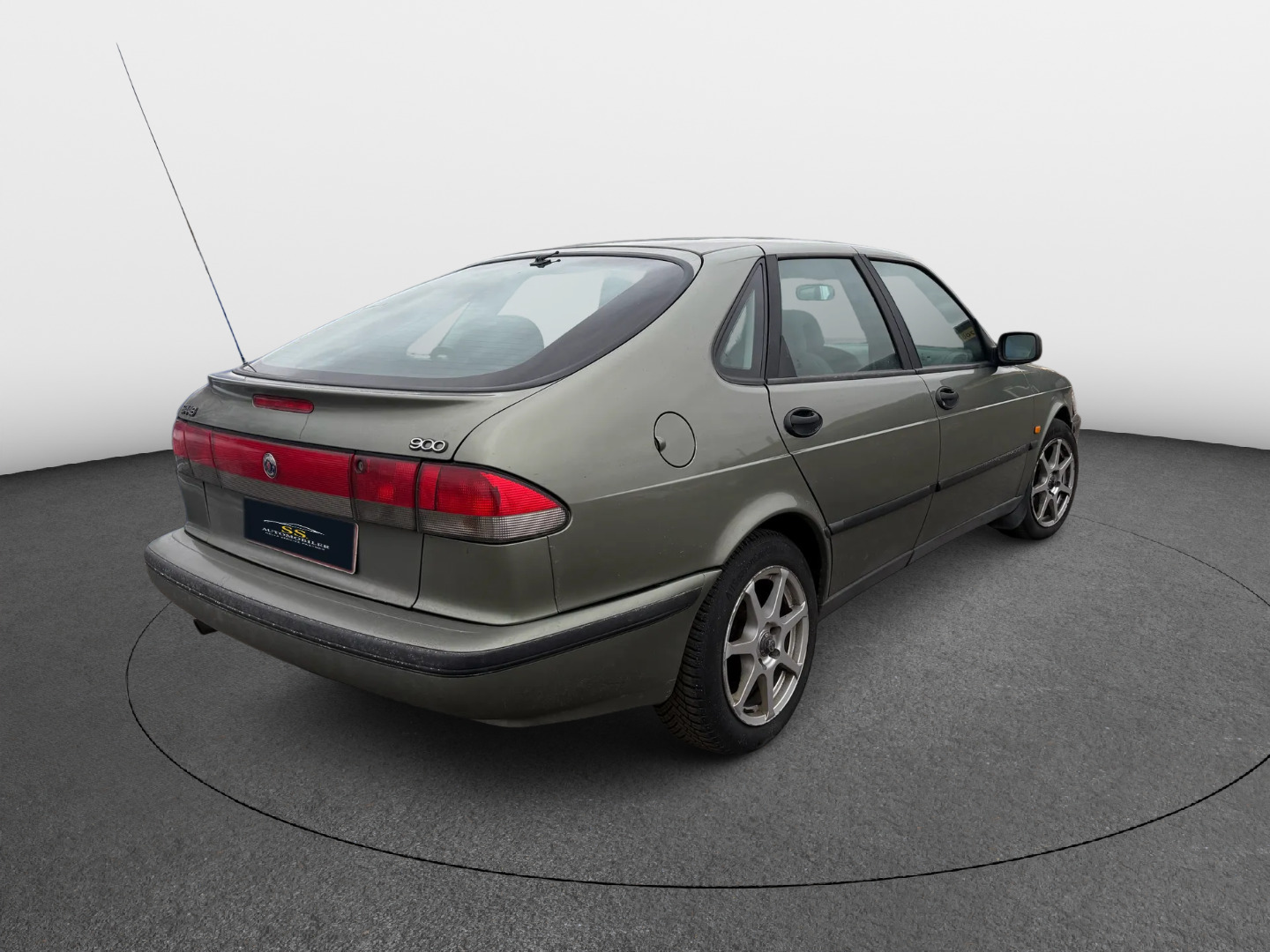 undefined Saab 900 fra 1997 set udefra