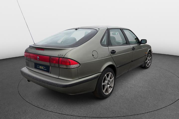 undefined Saab 900 fra 1997 set udefra