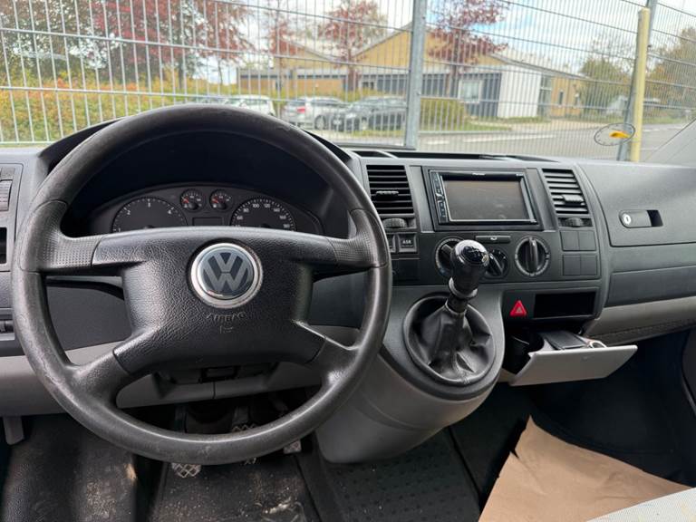 VW Transporter 2,5 TDi 130 kort