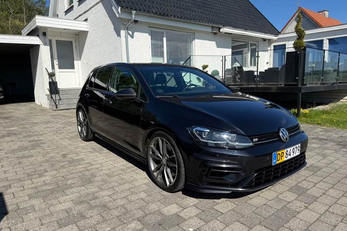 Sort VW Golf VII fra 2018