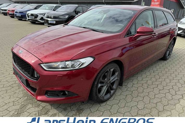 Grå Ford Mondeo fra 2016