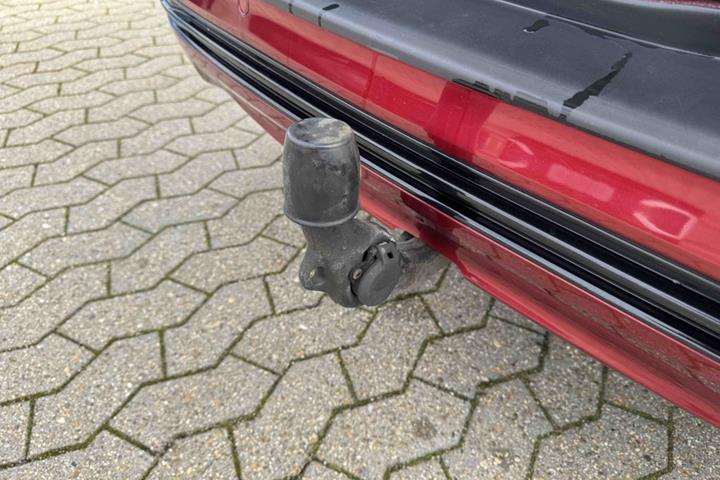 Grå Ford Mondeo fra 2016