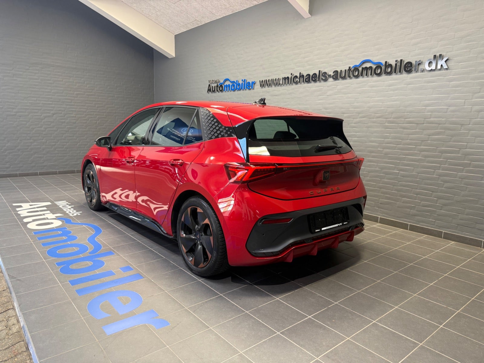 Rød Cupra Born fra 2023