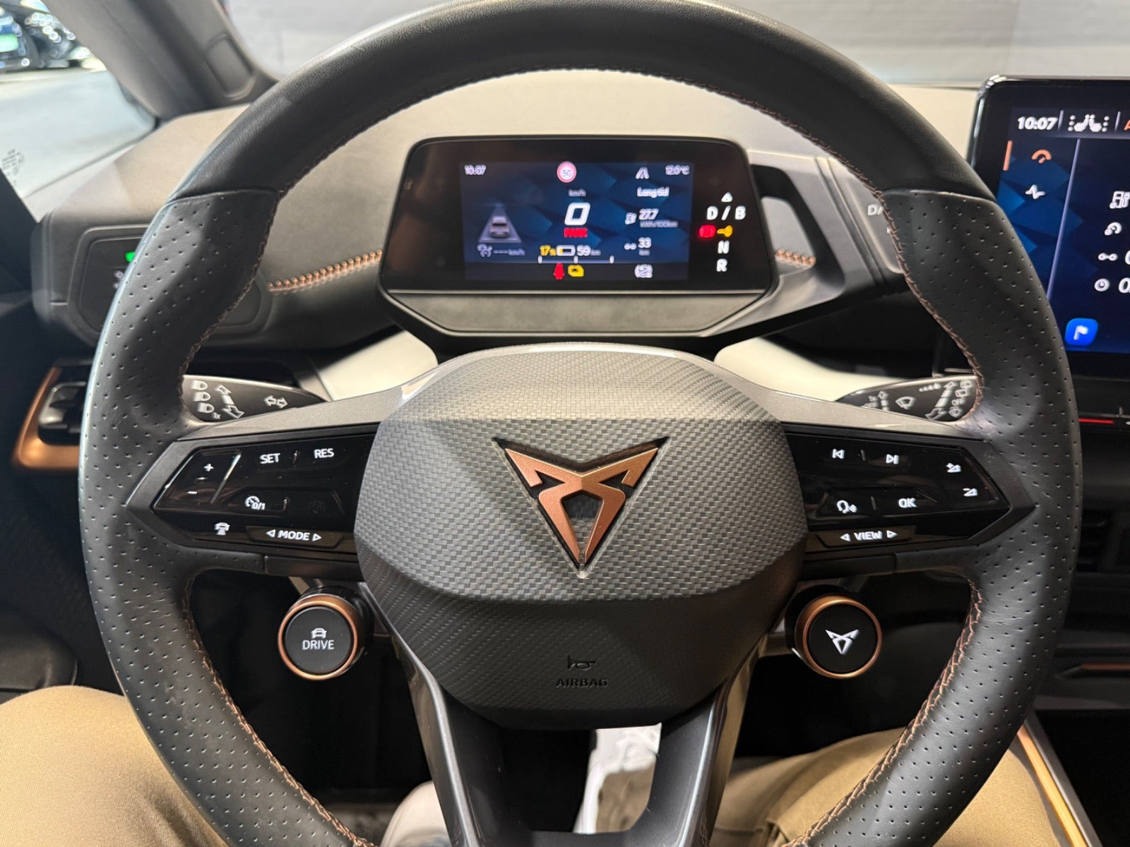 Rød Cupra Born fra 2023