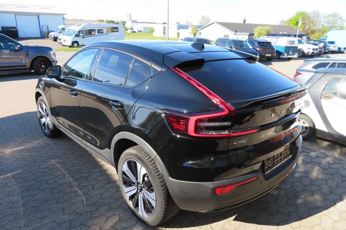 Sort Volvo C40 fra 2023