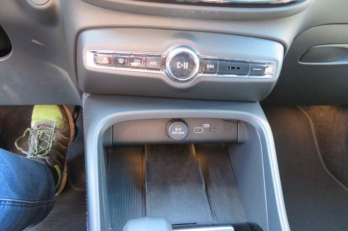 Sort Volvo C40 fra 2023