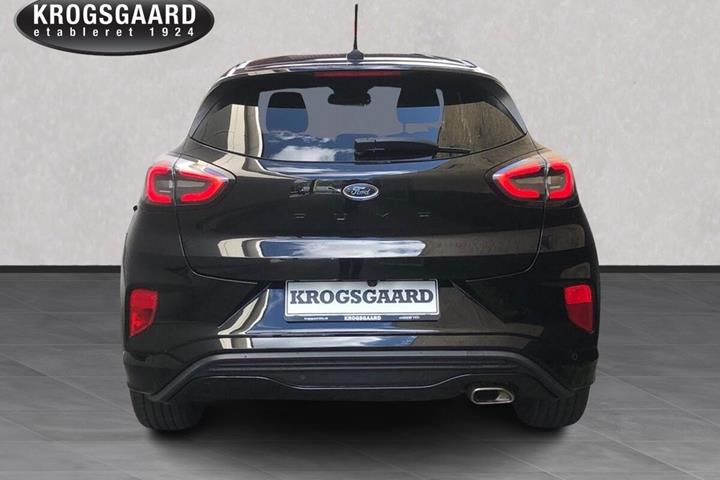 Sort Ford Puma fra 2020