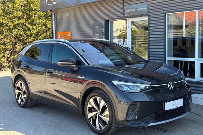 Grå VW ID.4 fra 2021 set udefra