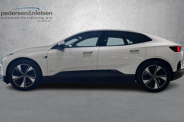 Hvid Polestar 4 fra 2025