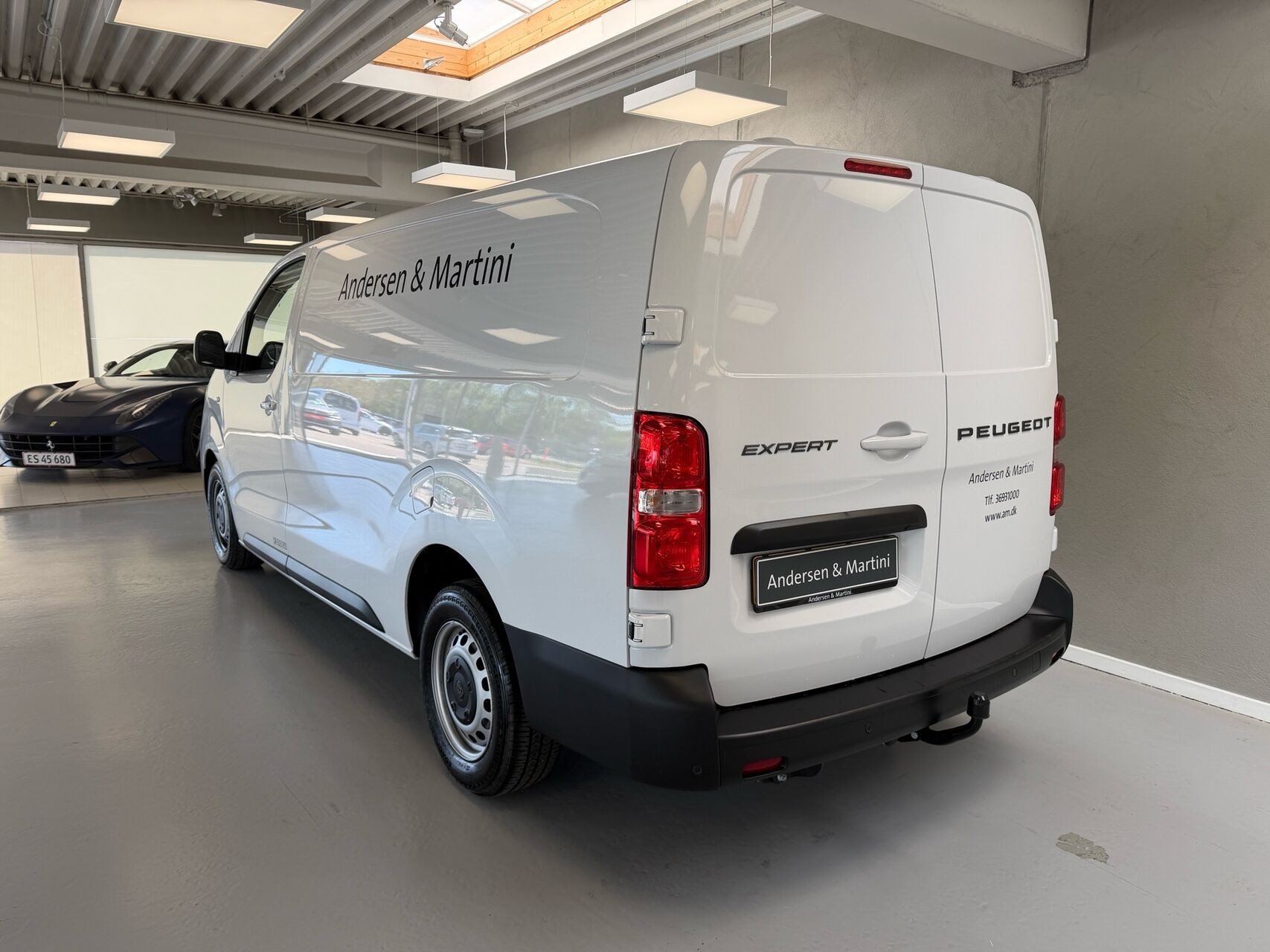 Hvid Peugeot Expert fra 2026