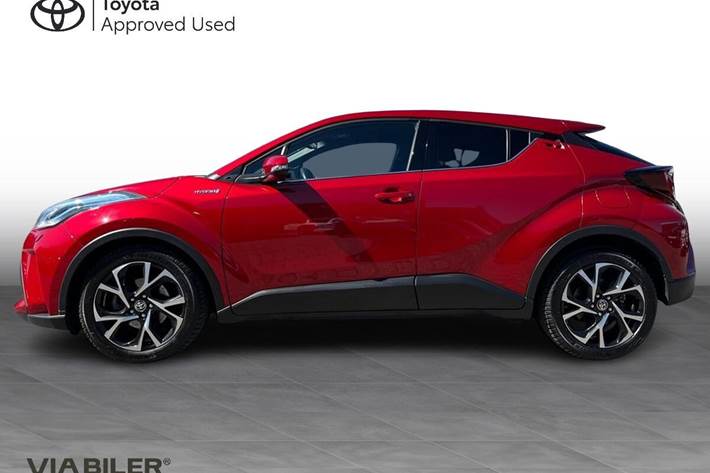 Rød Toyota C-HR fra 2021