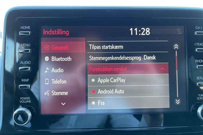 Rød Toyota C-HR fra 2021