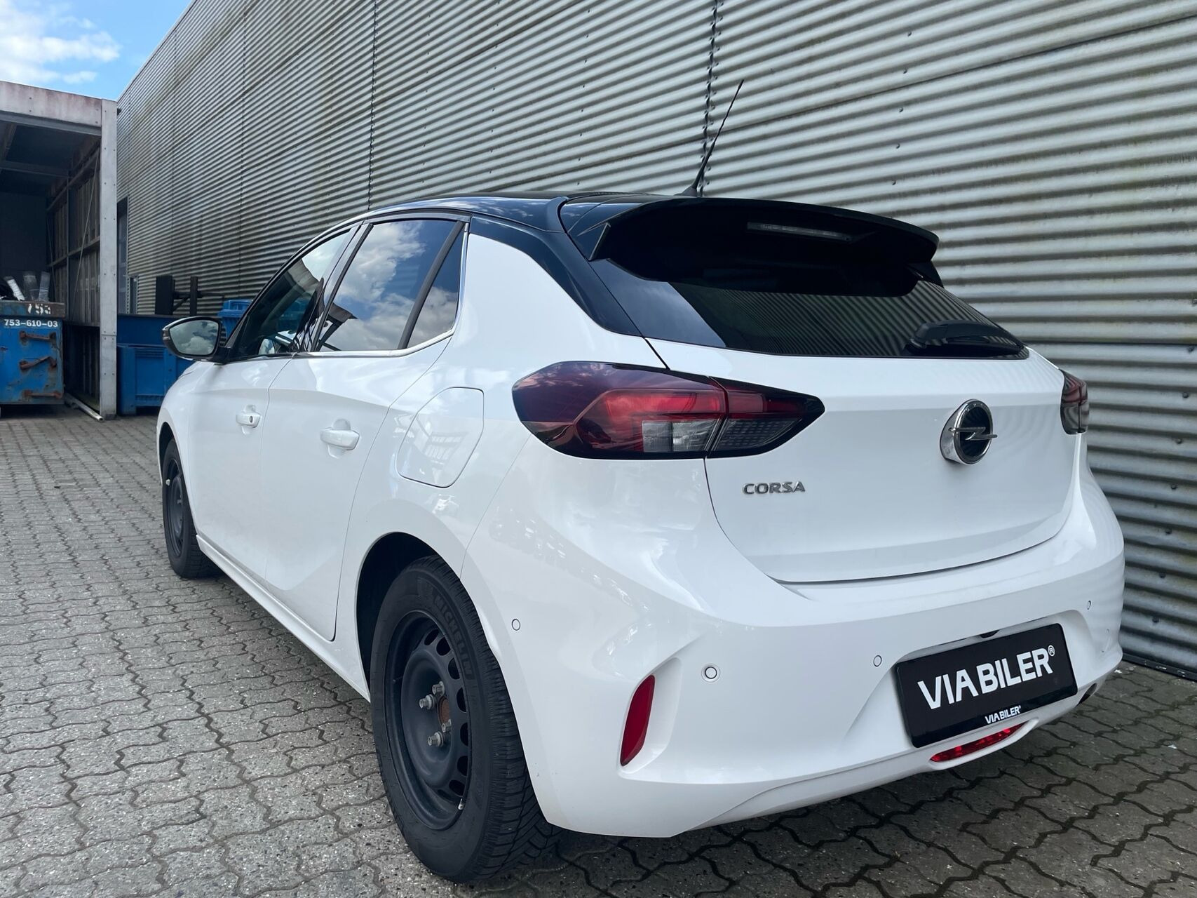 Hvid Opel Corsa fra 2020