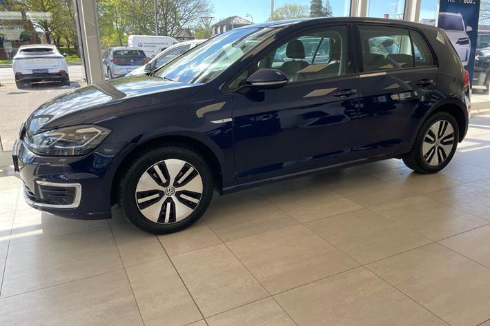 Blå VW e-Golf fra 2021