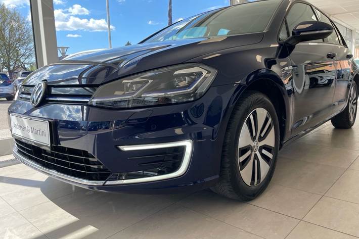 Blå VW e-Golf fra 2021