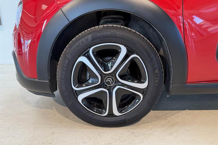 Rød Citroën C3 fra 2024