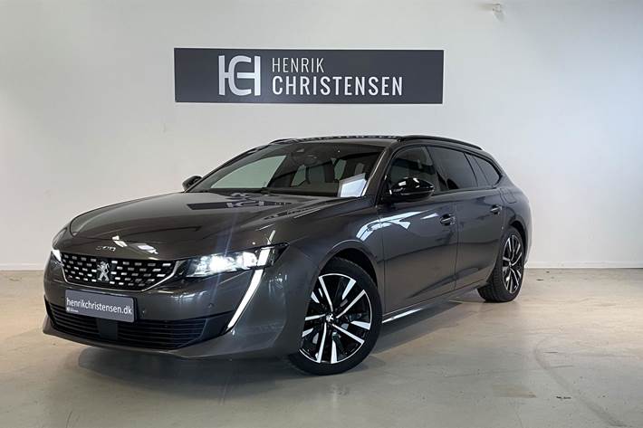 Grå Peugeot 508 fra 2021