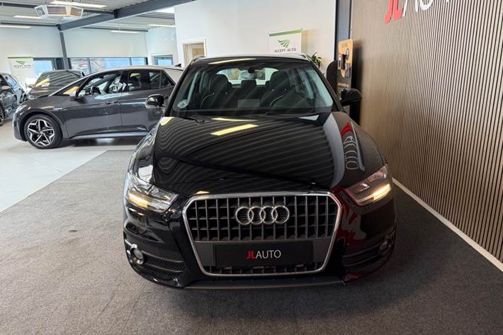 Sort Audi Q3 fra 2014