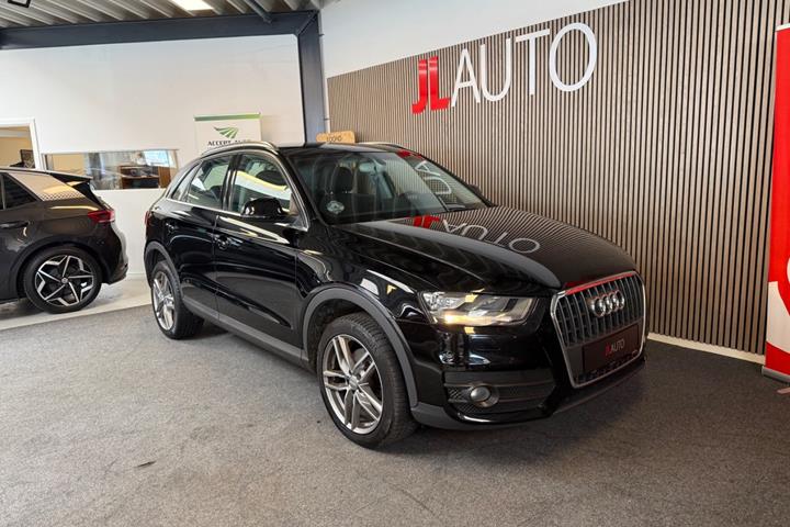 Sort Audi Q3 fra 2014