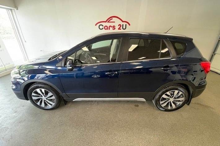 Blå Suzuki S-Cross fra 2018