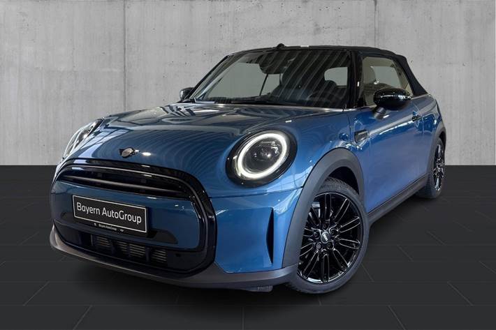 Blå Mini Cooper fra 2023