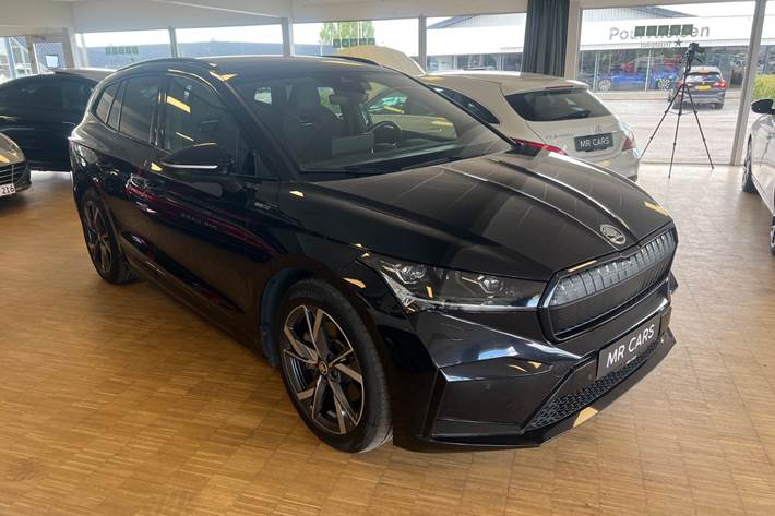 Sort Skoda Enyaq fra 2023